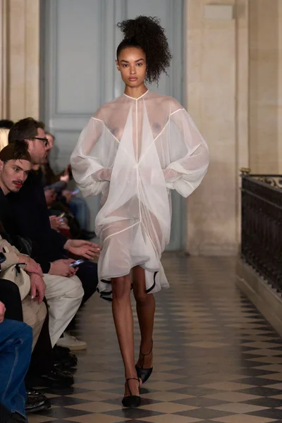 Look 54